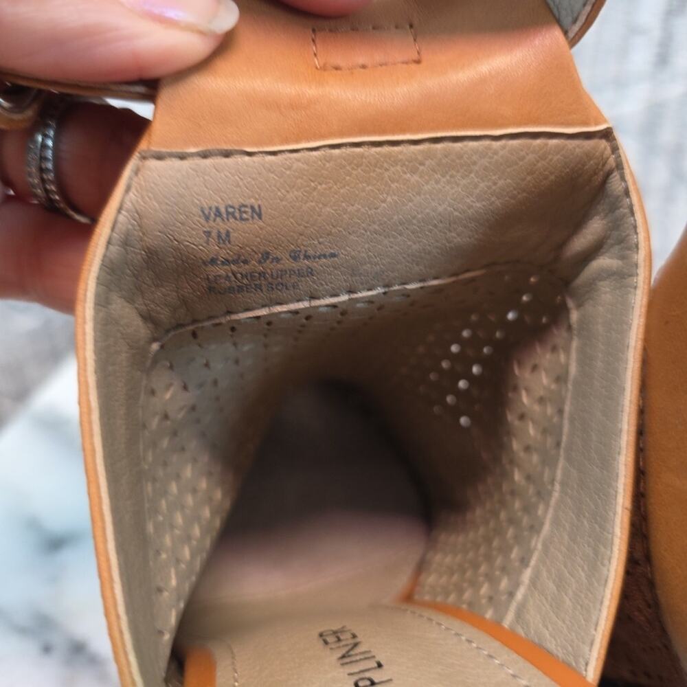 Donald J. Pliner Varen Cutout Perforared Booties Women's Sz 7 - Picture 6 of 12
